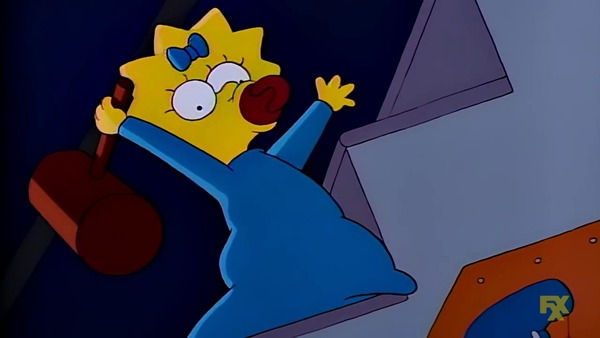 Après avoir vu un épisode d'Itchy et Scratchy, qui Maggie a-t-elle assommé avec un maillet ?