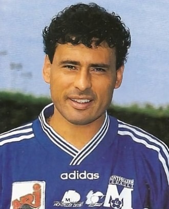 Ce numéro 10 argentin aura régalé par intermittence les spectateurs de la Mosson lors de la saison 95-96. Mais de quel célèbre club espagnol, José-Luis porte-t-il le nom ?