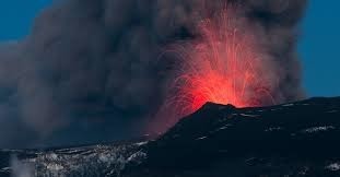 Pour vous départager, je vais vous demander le nom du volcan islandais qui a paralysé le trafic aérien en 2010...