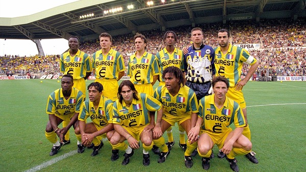 Quelle équipe sera la seule à battre le FC Nantes lors de cette saison 1994-95 ?