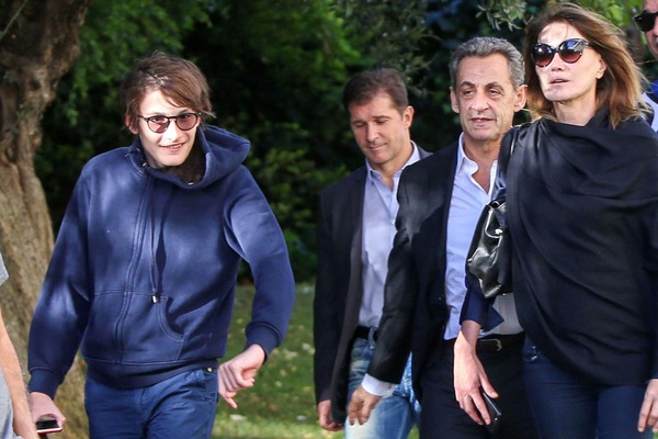 Quel est le prénom du fils de Carla Bruni-Sarkozy ?