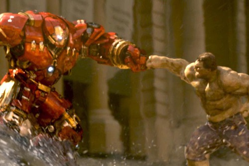 Em qual filme ocorre uma luta entre Homem de Ferro contra Hulk?