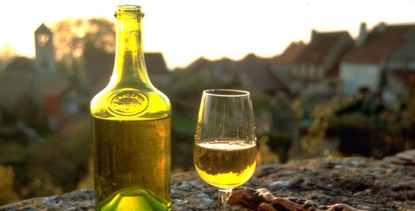De quelle région de France provient le vin jaune ?