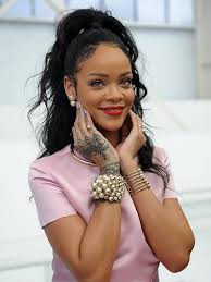 Quel est le nom des fans de Rihanna ?