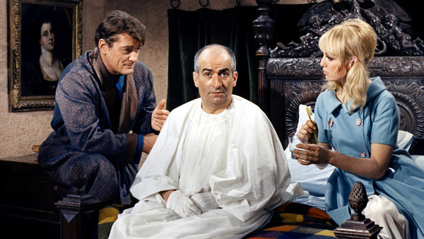 Dans "Fantomas contre Scotland Yard", qu'est-ce que Louis voit dans sa chambre ?