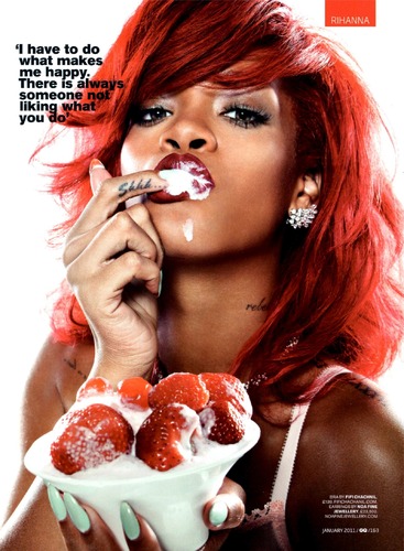 Pour lequel de ses albums Rihanna a eu les cheveux rouges ?