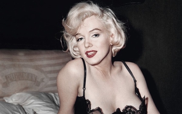 Complétez ce titre de film de Marilyn Monroe : " Certains l'aiment ....."