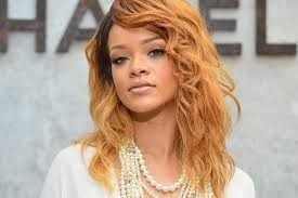 Qui a été en couple avec Rihanna ?
