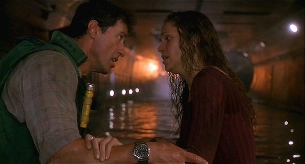 Avec Amy Brenneman dans le film catastrophe (1996)...?