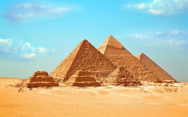 Qu'est-ce qu'une pyramide ?