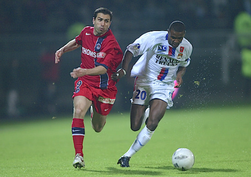 Quel club de Football remporte le 3ème Championnat de France de son histoire ?
