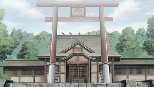 La salle de réunion secrètes des Uchiwa se trouve ... dans le temple Naka.