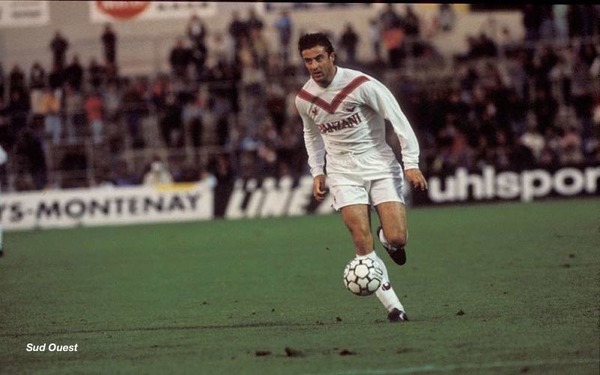 En 1993, il retrouve Bordeaux pour une saison. Quel autre club français rejoint-il en 1994 ?