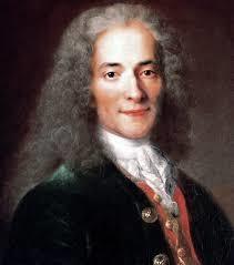 Qui a dénoncé Voltaire pour ses ouvrages contre le Régent et sa fille ?
