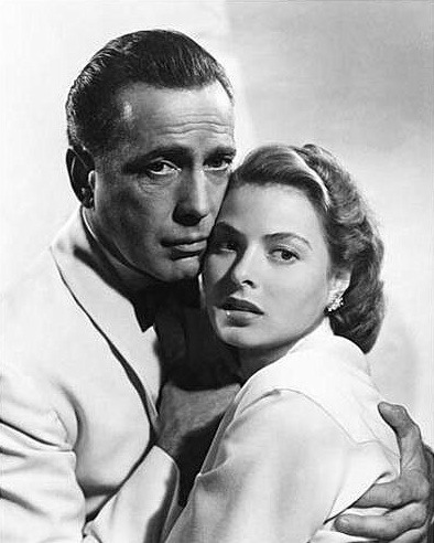 Dans "Casablanca", Humphrey Bogart est amoureux de...