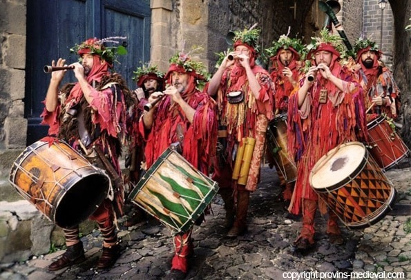 Chaque année, la cité de Provins organise de grandes fêtes consacrées à une époque de l'Histoire. Laquelle ?