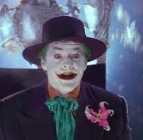 Le Joker du Batman de 1989 est _____