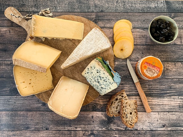 Quel fromage AOP affiche le plus gros volume de production ?