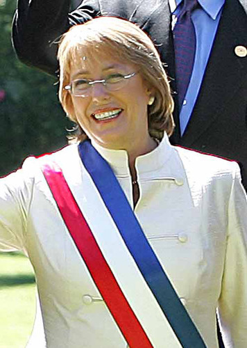 Michelle Bachelet, première femme ministre de la Défense en Amérique du Sud :