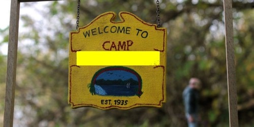 Comment se nomme le camp de vacances ?