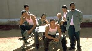3 jeunes hommes noirs sont emprisonnés injustement et les 3 le vivront de manière différente dans ce film de 2000 avec Master P.