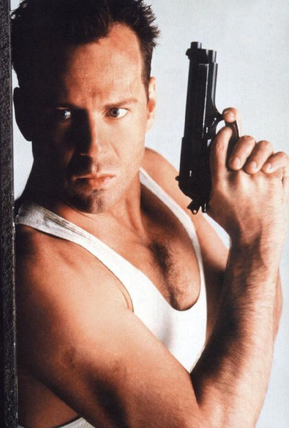 Dans la saga des "Die Hard", quel est le nom du policier interprété par Bruce Willis ?