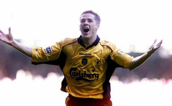 En 2001 avec Liverpool, il a remporté.....