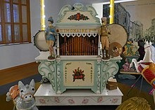 Un orgue mécanique fonctionnant grâce à un système pneumatique est un _____