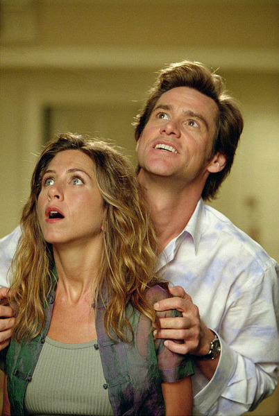 Dans quel film Jim Carrey et Jennifer Anniston jouent-ils un couple ?