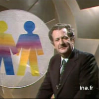 Quelle personnalité était candidat dans l'émission "La tête et les jambes", animée par Roger Couderc et Pierre Bellemarre ?