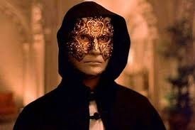 Pourquoi Bill Harford porte un masque vénitien dans le film « Eyes Wide Shut » de Stanley Kubrick ?