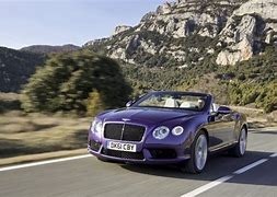 Quel moteur est sus le capot de la Bentley Continental GTC ?