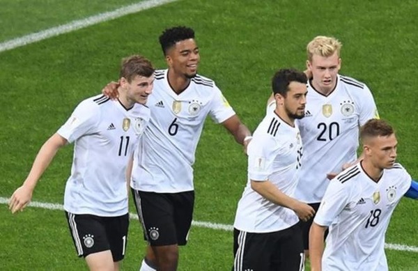 Kto byl kapitanem reprezentacji niemiec na euro 2016?