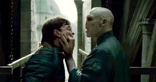 Que dit la prophétie concernant Harry et Lord Voldemort ?