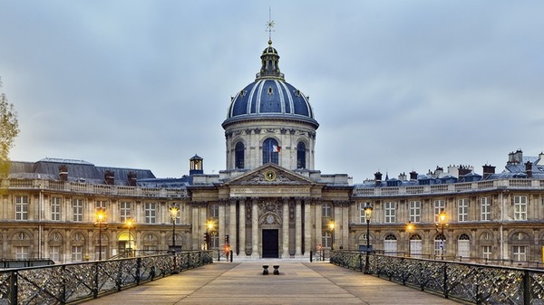 L’Académie Française a été officiellement fondée le 10 février 1635 par  :