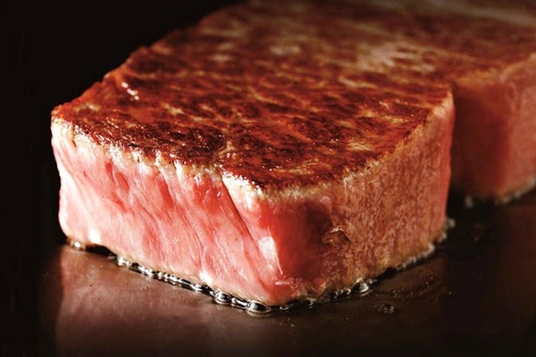 L'une des meilleures viande au monde est produite près de Kobe. De quel animal provient-elle ?