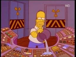 Que fait Homer pendant son travail ?