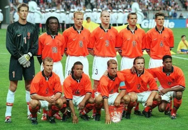 Lors du Mondial français de 1998, c'est une nouvelle génération prometteuse qui s'impose 5-0 contre la...