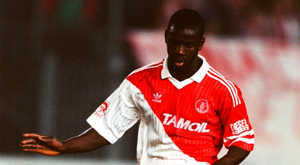 A l'été 1996, il quitte l'AS Monaco pour ......