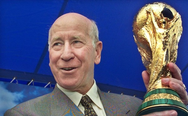 Sir Bobby Charlton nous quitte le 21 octobre. Il avait remporté la Coupe du Monde en.......