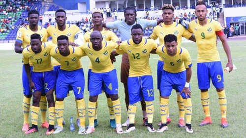 Quel est le nom de l'actuel entraineur des panthères du Gabon ?