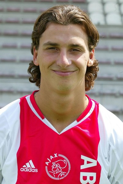 Pour son premier match de LDC avec l'Ajax, il inscrit un doublé face à :