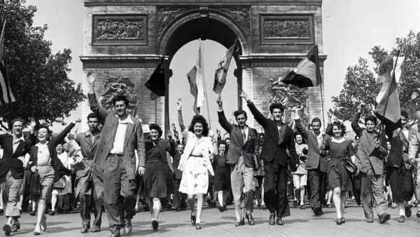 Qui a déclare en 1944 : « Paris outragé, Paris brisé, Paris martyrisé, mais Paris libéré ! » ?
