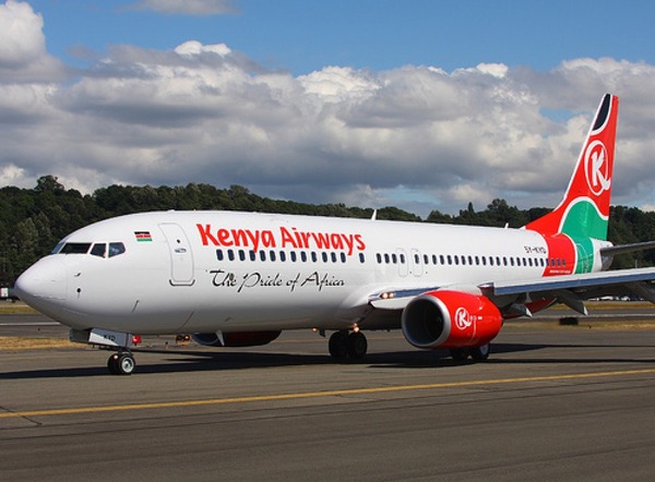 La compagnie Kenya Airways assure des liaisons régulières entre Nairobi et Bujumbura. Combien de liaisons régulières fait t-elle ?