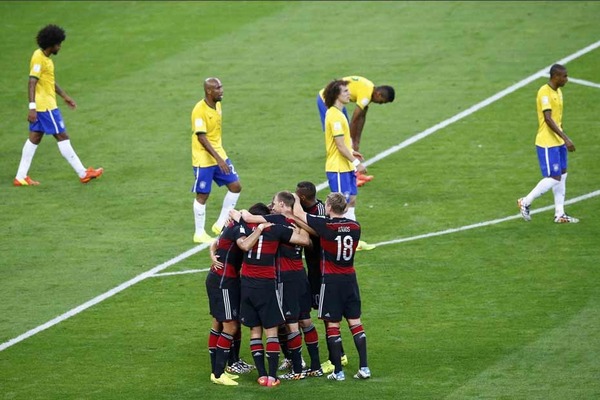 En demi-finale du Mondial de football 2014, sur quel score les allemands ont-ils terrassé les brésiliens ?