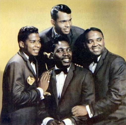 En 1960, ils connaissent un immense succès avec "Save the last dance for me", c'est :