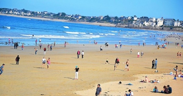 Quelle plage a été sacrée “plus belle plage de France” selon le site Tripadvisor en 2018 ?