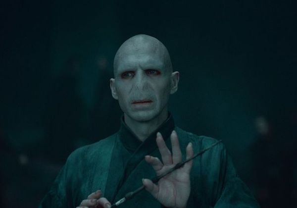 Pourquoi Tom Jedusor a-t-il changé son nom en Lord Voldemort ?