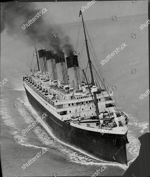Le jour du lancement du Titanic, l'Olympic part pour son voyage inaugural. Mais quel jour étions-nous ?