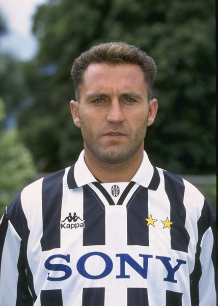 Qui est cet ancien joueur de la Juventus ?